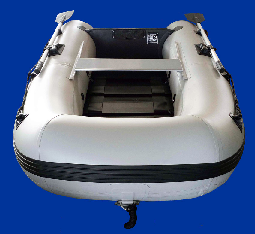 bateau 2.4f &agrave; lattes