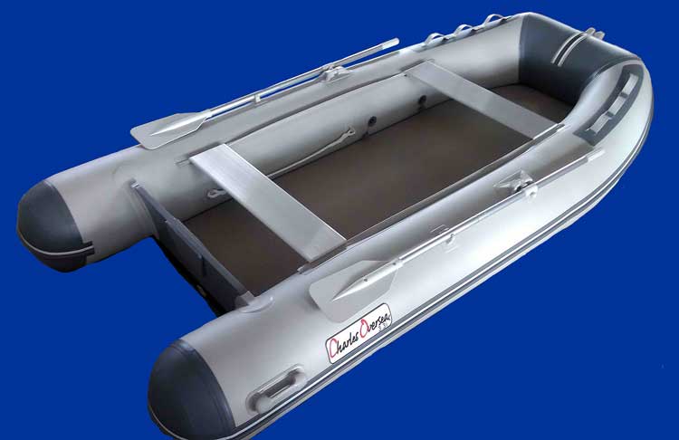 Bateau gris Charles Oversea 3.3i